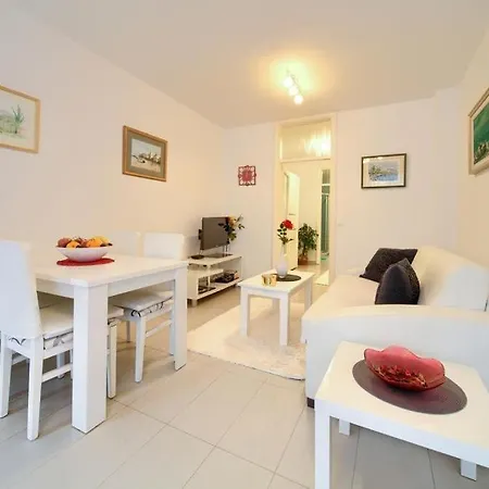 Skarpa Affittacamere 4*