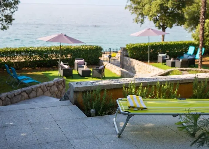 Pensionat Skarpa 4*