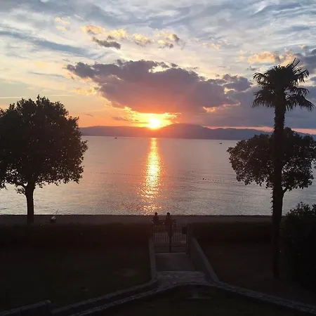 Skarpa Gostinjska kuća