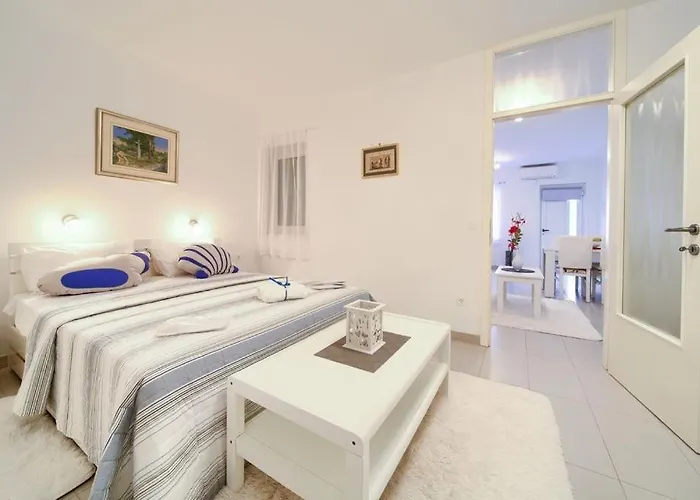 Guest house Skarpa Malinska