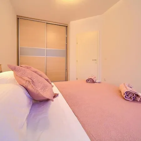 Skarpa Gasthuis Malinska