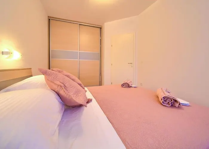 Skarpa 게스트하우스 말린스카